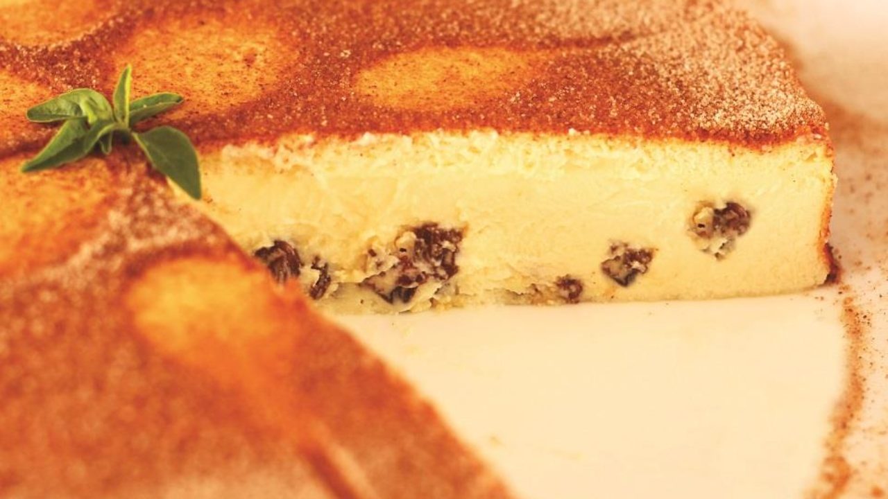Torta de Ricota com Uva Passa