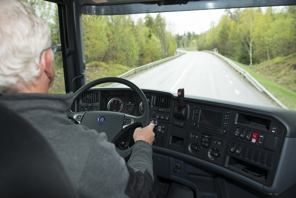 Auxílio Caminhoneiro e Auxílio Taxista 2025: apoio do governo para trabalhadores do transporte