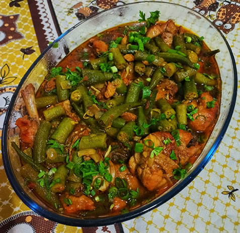Frango com quiabo sem baba