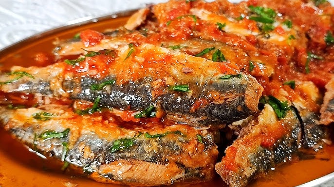 Sardinha ao molho de tomate